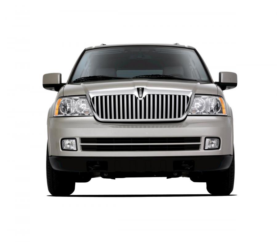  Lincoln Navigator Ultimate 2006 года  (фото 12 из 41)